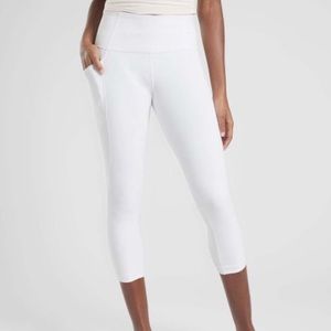 Athleta Salutation Stash Pocket Capri